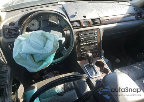 2008 Ford Taurus Limited z USA, uszkodzony, nr VIN 1FAHP25W18G185322